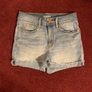 Denizen from Levi's High Rise Shortie Denim Shorts Size 5